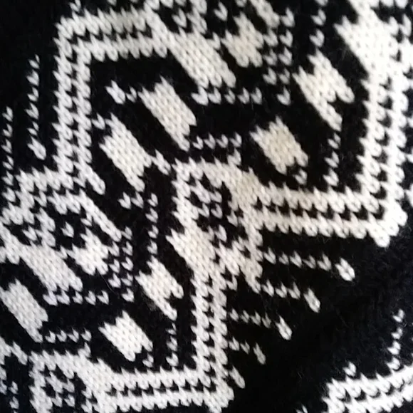 Tobi Asymmetrical Open Front Cardigan Sweater One Size Black White - Picture 6 of 12